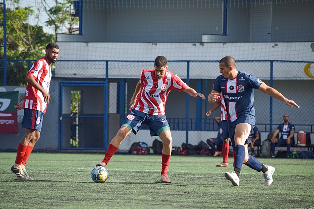 泰伦卢曾承 泰伦卢曾承